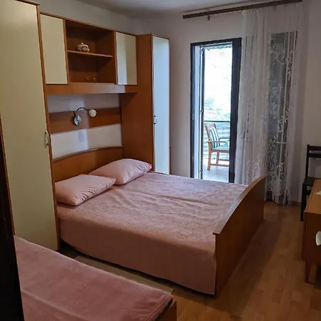 Apartment Lili *